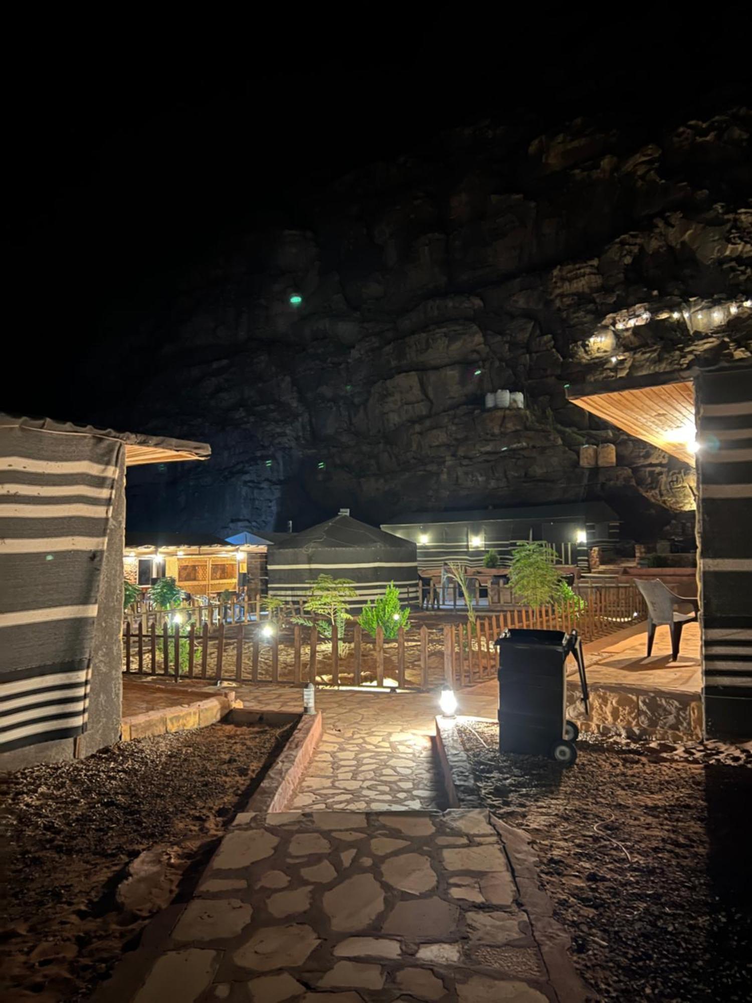 Wadi Rum Sky Camp Exterior foto